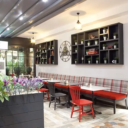 Casa Bianca Hotell 3*
