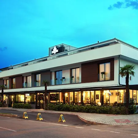 Casa Bianca 3*